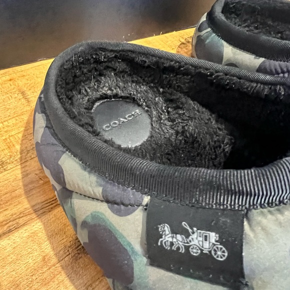 Coach Men’s Camo Slippers - Picture 6 of 11